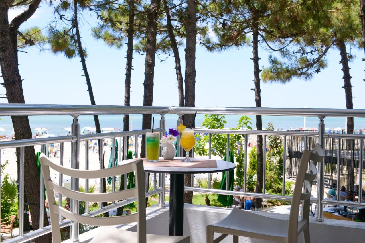 Hotel Andi Kryemëdhej Εξωτερικό φωτογραφία