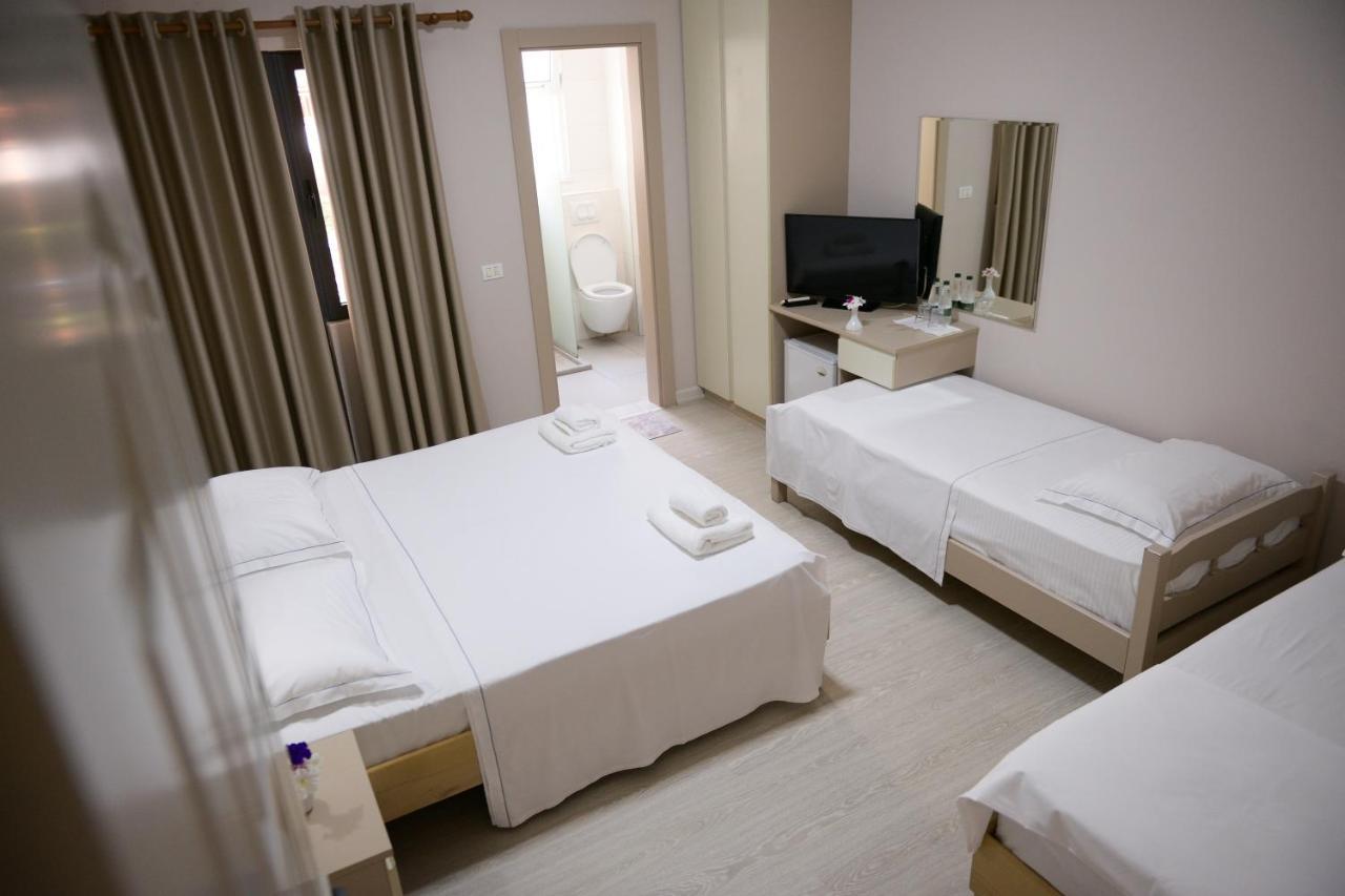 Hotel Andi Kryemëdhej Εξωτερικό φωτογραφία