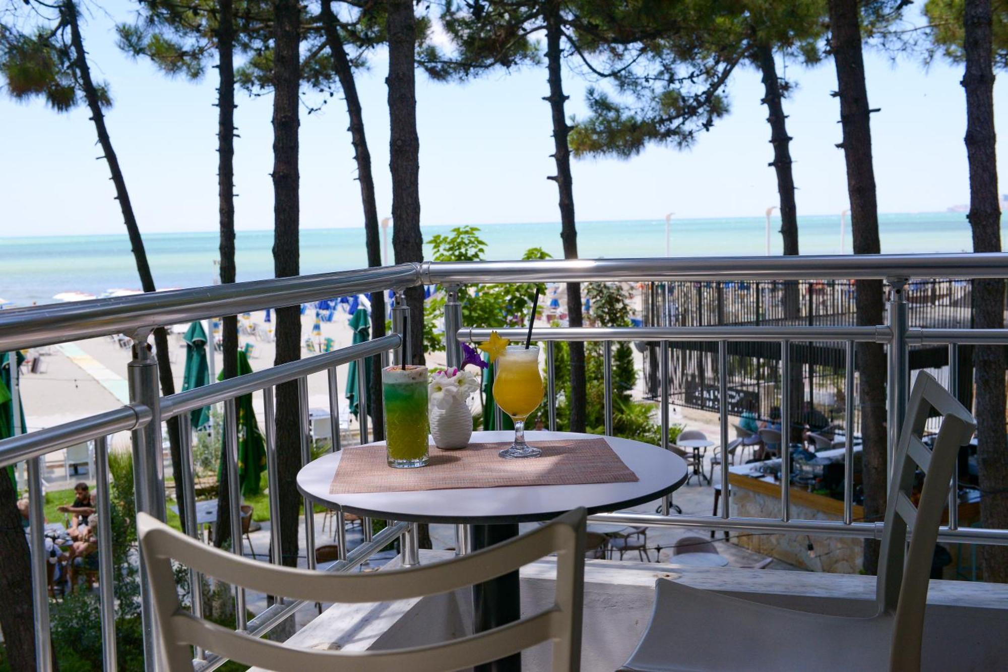 Hotel Andi Δυρράχιο Εξωτερικό φωτογραφία