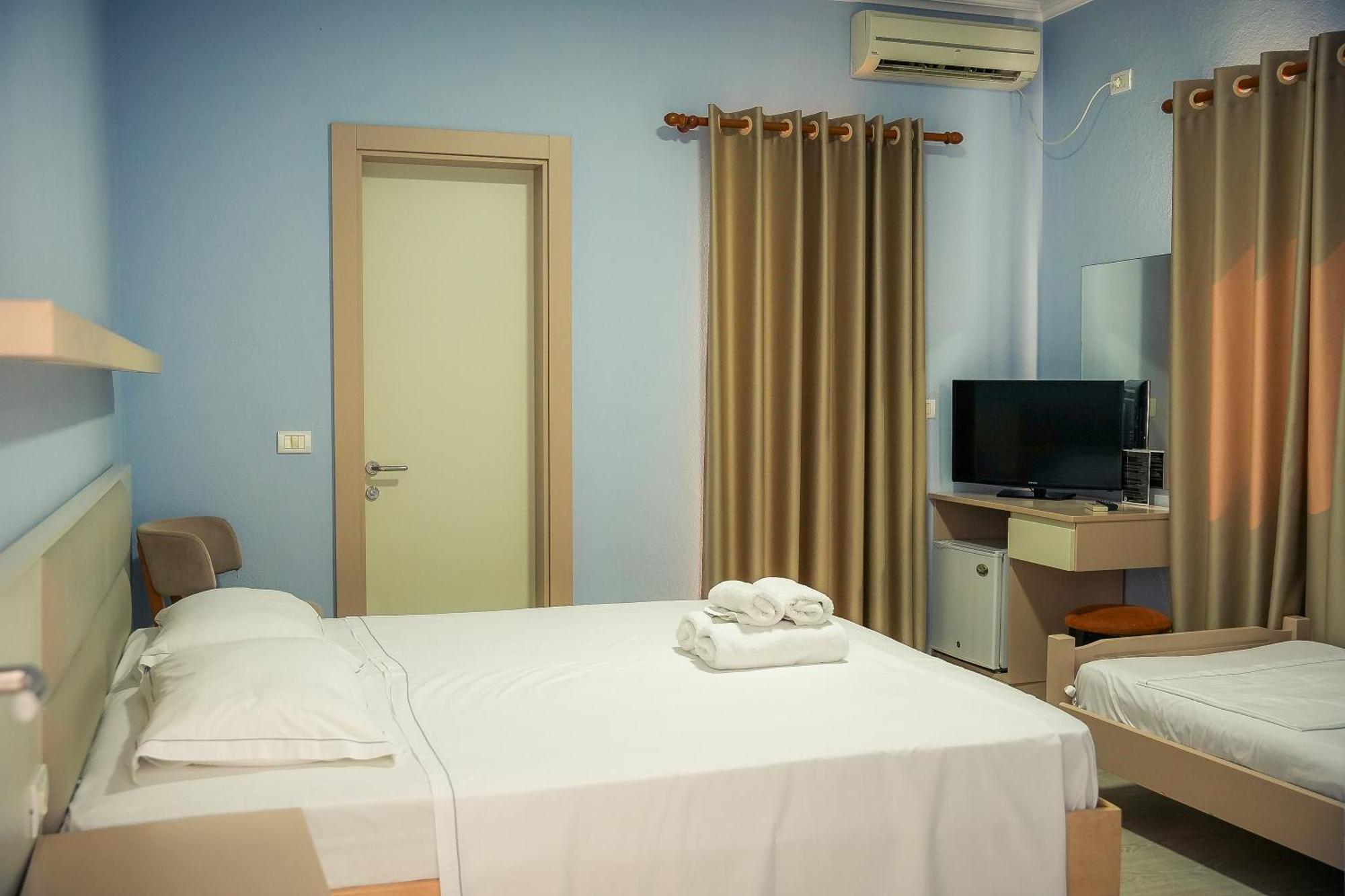 Hotel Andi Δυρράχιο Εξωτερικό φωτογραφία