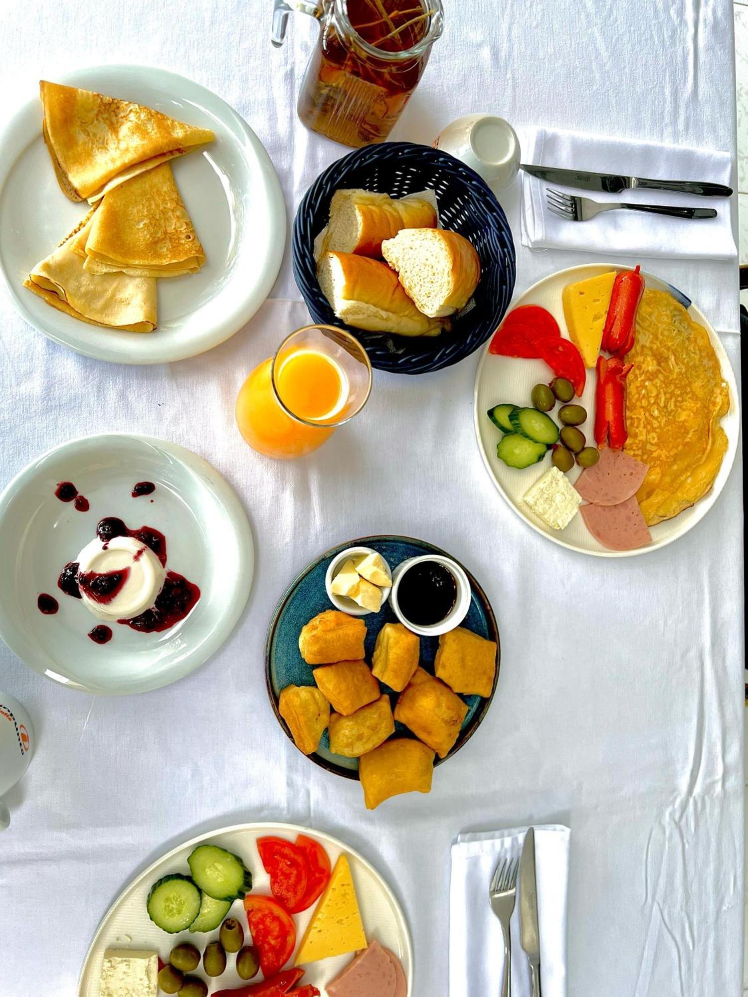 Hotel Andi Kryemëdhej Εξωτερικό φωτογραφία